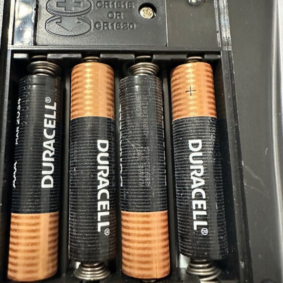 Texas Instruments TI-83 Plus Graphing Calculator Damaged - Picture 4 of 6